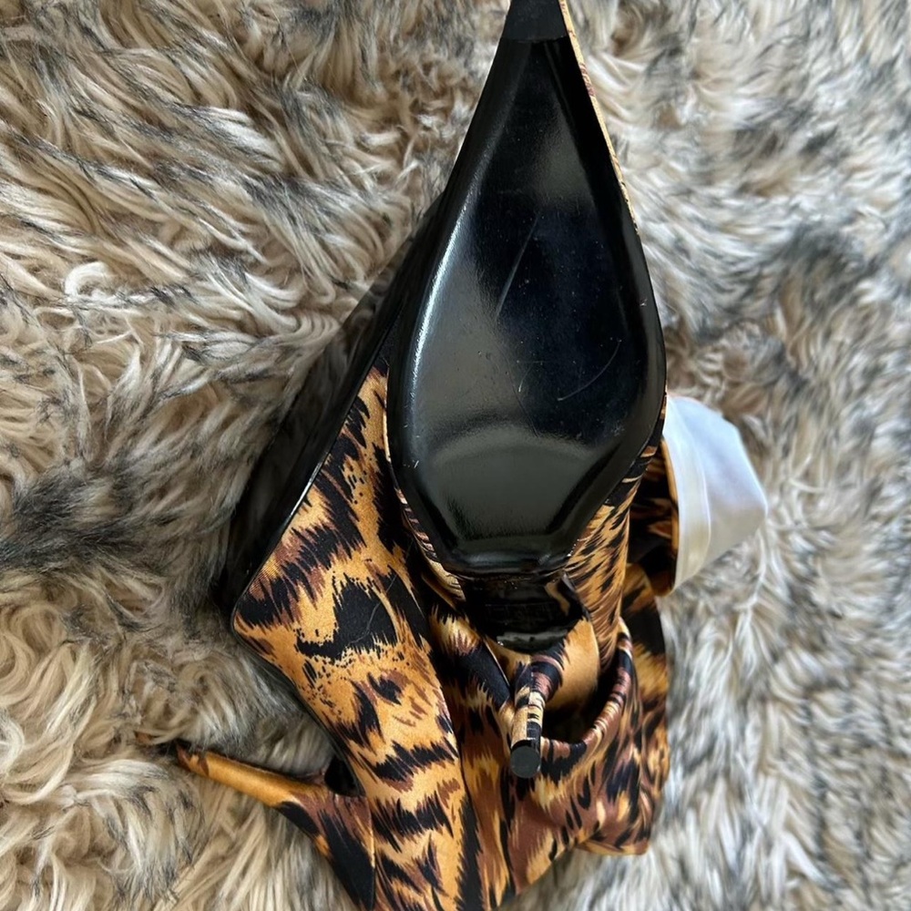 Balenciaga Leopard Print Heeled Boots - Picture 6 of 6